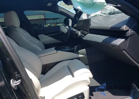 2024 BMW 530 I z USA, uszkodzony, nr VIN WBA43FJ00RCS28017